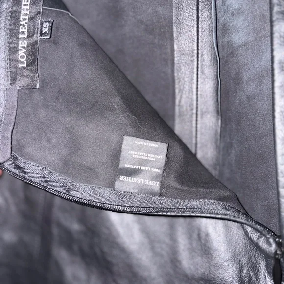 🖤 Love Leather Black Mini Skirt 🖤 - Picture 4 of 10